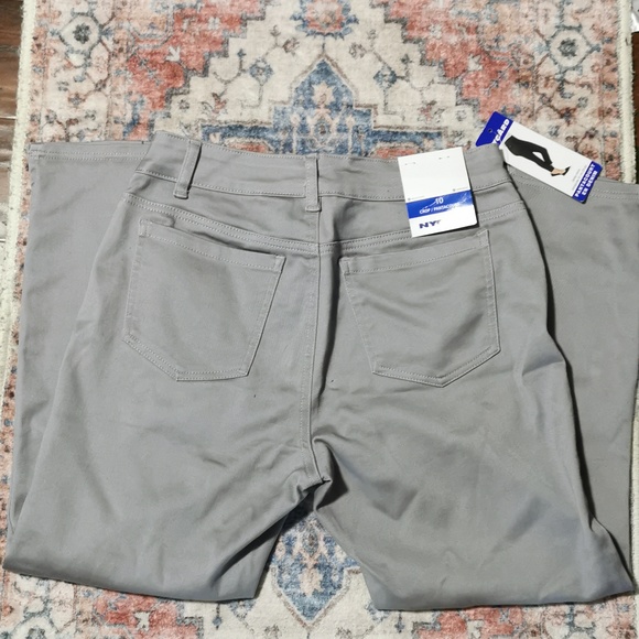 NYGARD silver gray cropped pull on pant Ladies size 10 - Picture 2 of 6